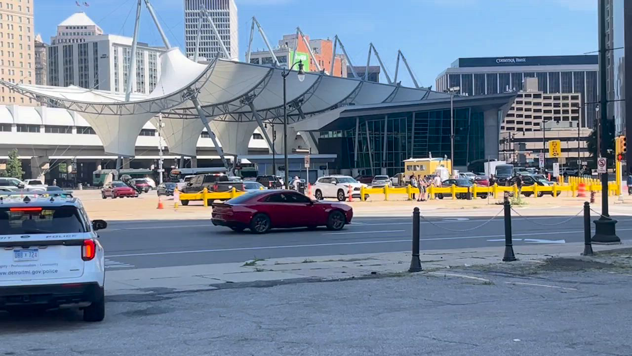 2025 Dodge Charger Sixpack sliding around Detroit
